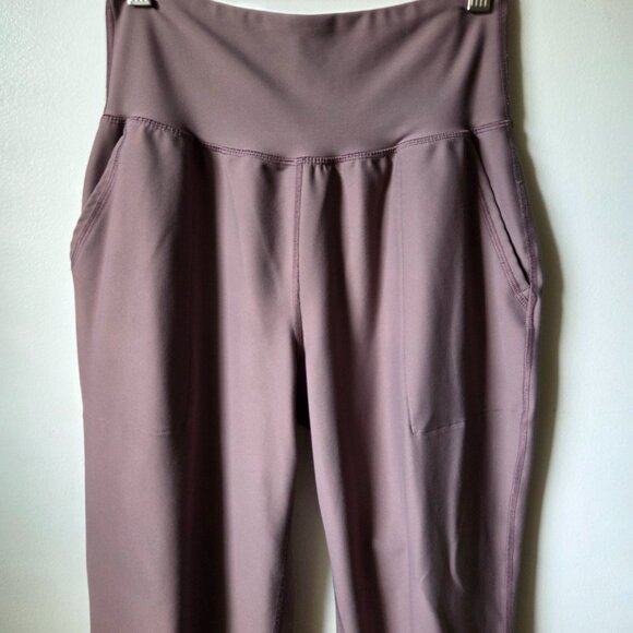 EUC OLD NAVY ACTIVE POWERSOFT HIGH RISE LEGGINGS JOGGERS WITH POCKETS SIZE M - Picture 3 of 15